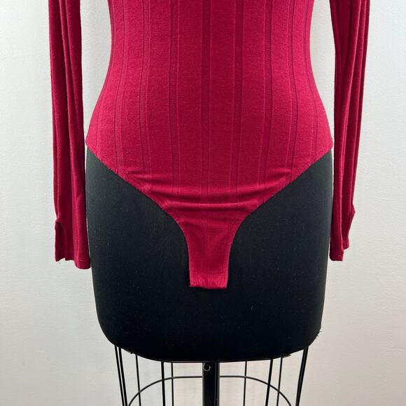 FREE PEOPLE Red Bodysuit Rayon Stretch Ribbed Square Neck Knit Size X-Small XS - Picture 4 of 10